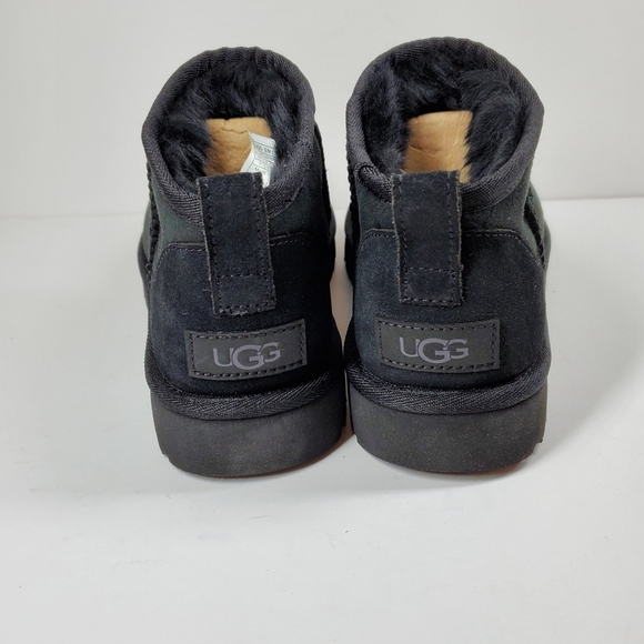 New UGG Classic Ultra Mini Black Shearling Boots - Picture 6 of 11